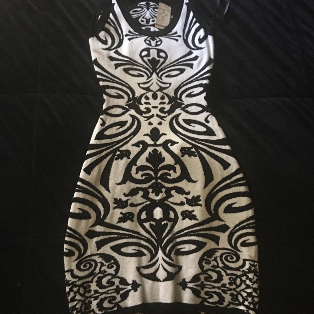 Brand new 2b Bebe dress